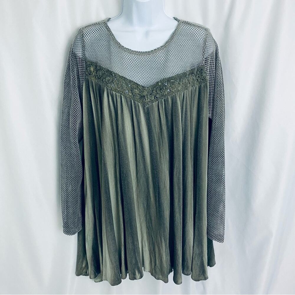 Altar’d State Oversized Top/Tunic Size Large